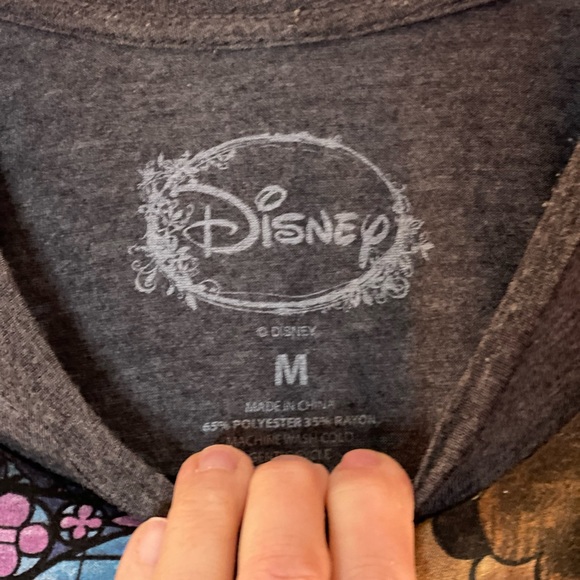 Disney Beauty and The Beast Castle DisneyWorld T Shirt size Medium Stained Glass - Picture 2 of 4